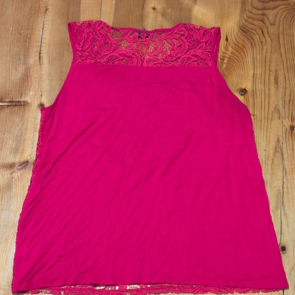 Adrianna Papell Red Lace Sleeveless Blouse - Picture 4 of 4